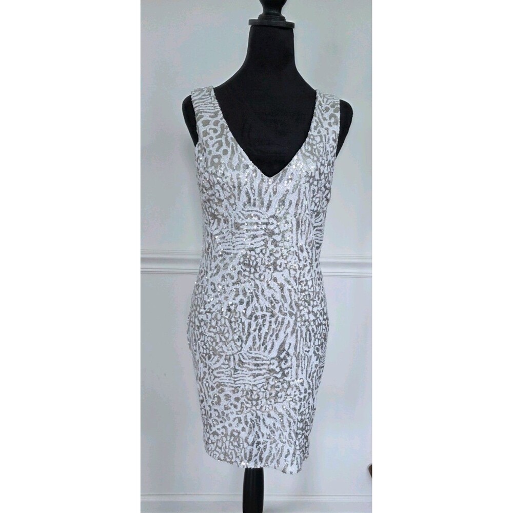 Forever 21 White Sparkling Sleeveless Dress Size Small